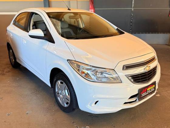 CHEVROLET ONIX 1.0 MPFI LT 8V FLEX 4P MANUAL CHEVROLET ONIX 1.0 MPFI LT 8V FLEX 4P MANUAL